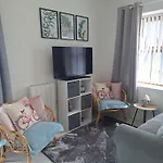 Sandys Shore Apartmán *