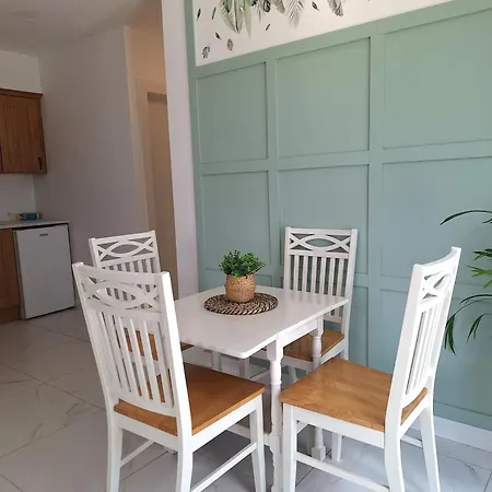 Sandys Shore Apartment